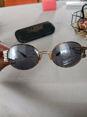 Firenze women's sunglasses used, 90s style, gold frame