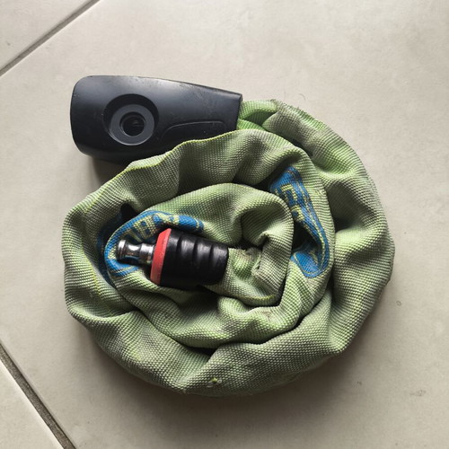 Navee S40 electric scooter like new with security chain