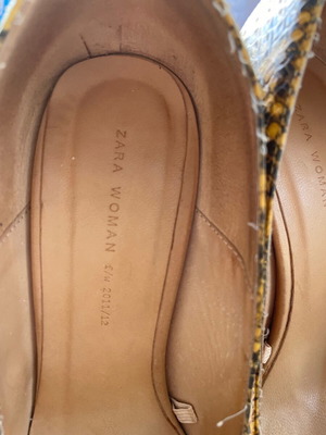 Zara leather women's pumps size 37, yellow snake effect