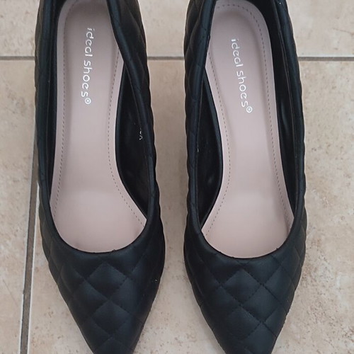 Ideal Shoes quilted pumps size 39, heel 7.5 cm, new