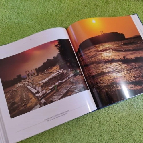 View To The Aegean Sea 1st edition book like new, bilingual