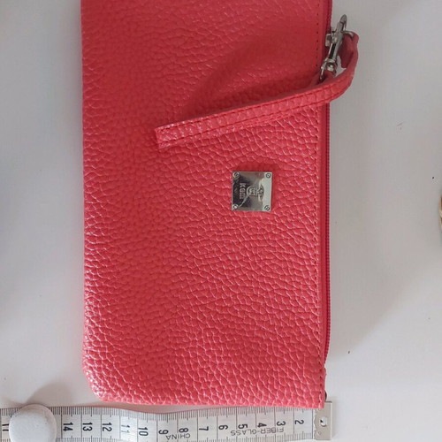 Kem wallet like new, yellow leather
