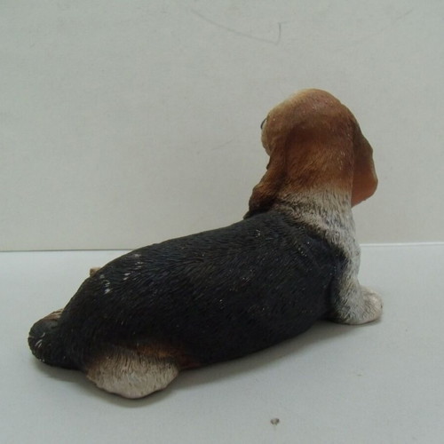 Old dog figure used, size 13.5x8.5x6 cm, synthetic and polyresin