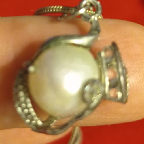 Pendant necklace faux bijoux like new, silver snake chain