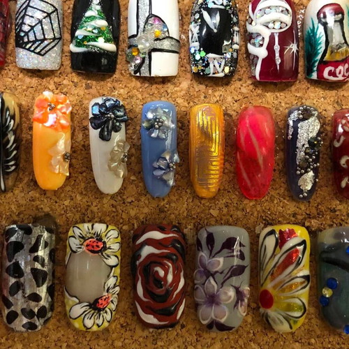 Nail design display board with 313 tips, 30x40 cm