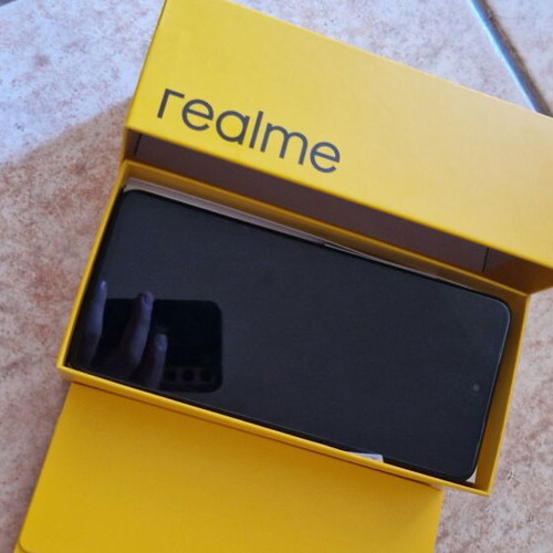 Realme C55 like new with 128GB and case