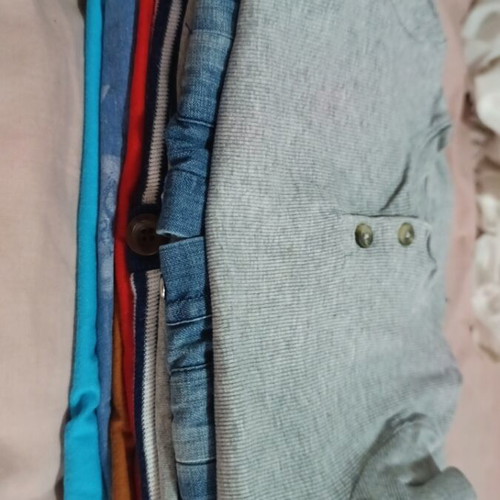 Autumn clothing set for 4-year-old boy, like new, 6 tops, wool cardigan, jean shirt
