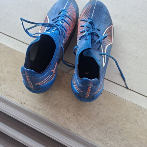 Puma football shoes size 46, blue
