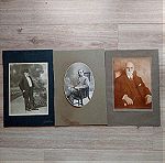  Τρεις παλιές φωτογραφίες τέλους 19ου αιώνα, με απεικόνιση ευγενών κυρίων της εποχής.  Οι δύο από εργαστήριο της Αλεξάνδρειας όπως δείχνουν οι σφραγίδες και η τρίτη από τον Βόλο (σε παλαιά γραφή Βωλος)