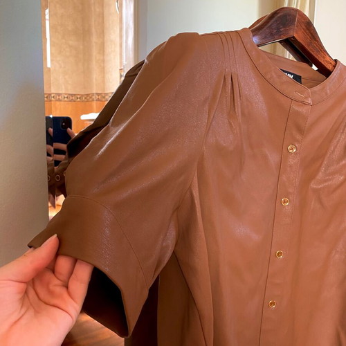 DKNY Faux Leather Shirt with Puff Sleeves XL like new, camel