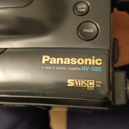 Panasonic Palmcorder NV-S85 S-VHS-C video camera used, full set