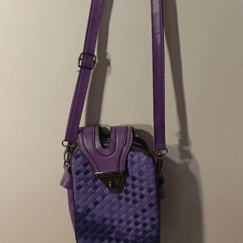 Tonny Black small purple shoulder bag like new, faux leather
