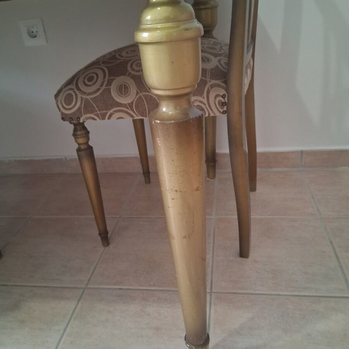 Dining table with 6 chairs like new, extendable, wood