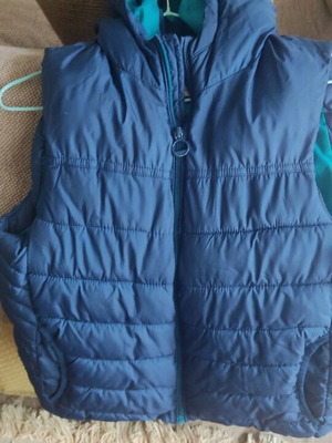 Zara sleeveless jacket blue with hood 13/14 years like new