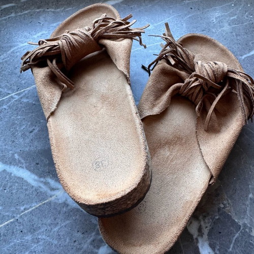 Fringed brown slippers size 38 like new