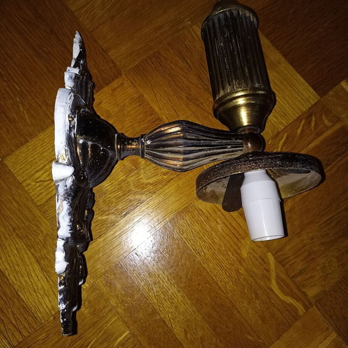 Classic old lamp base used, metal for indoor-outdoor use