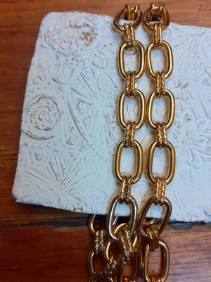 Chain necklace used, thick ornate gold-tone