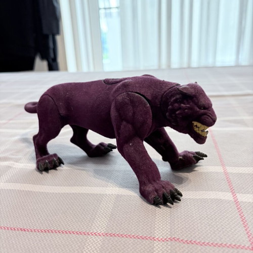 Mattel Panthor Purple Cat Masters of the Universe MOTU 2001 Armor Push Button used, small velvet wear