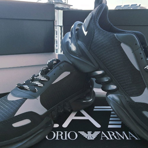 EA7 Emporio Armani men's sneakers like new, black and white
