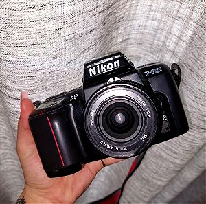 Nikon F-601 με φακο 25mm