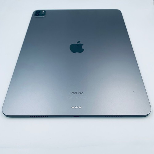 iPad Pro 12.9 2022 256GB used with Magic Keyboard, charger and cable
