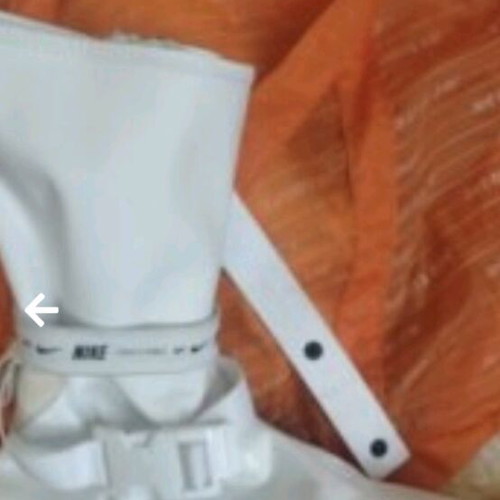 Nike boots like new, size 39, white color