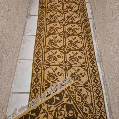 Runner and two rugs like new, 100% wool, handmade
