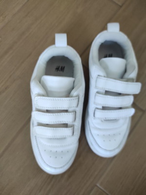 H&M Sneakers νούμερο 28 σαν καινούργιο, λευκά unisex