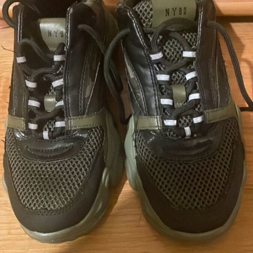 Steve Madden Chunky Sneakers Size 39 Like New Khaki Camo Multi