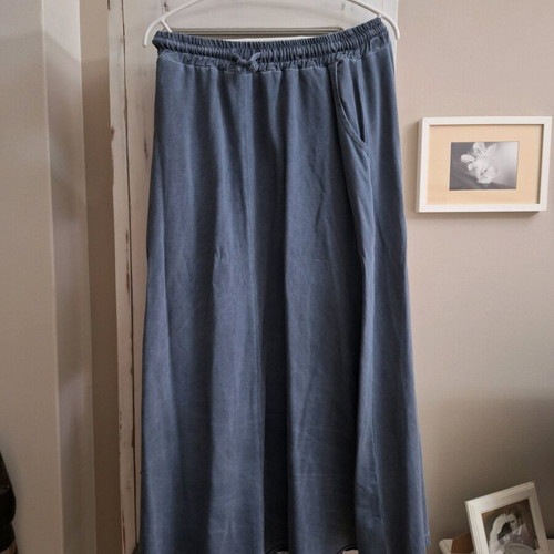 Urban skirt one size 100% cotton gray-blue like new