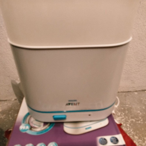 Philips Avent Electric Sterilizer for Bottles and Pacifiers used