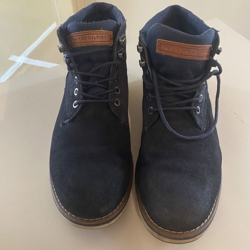Tommy Hilfiger suede navy blue ankle boots size 43 like new