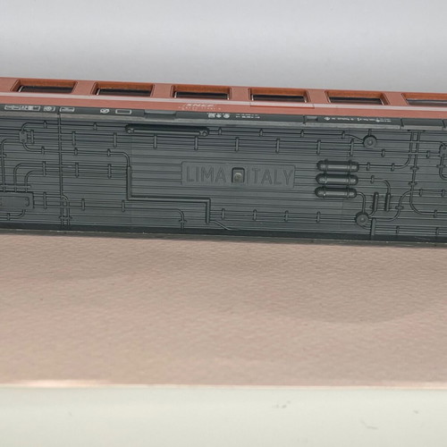 Lima train wagon SNCF used