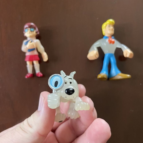 Scooby-Doo vintage figure set, Fred, Velma, Scooby glow in the dark