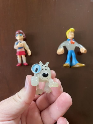 Scooby-Doo vintage figure set, Fred, Velma, Scooby glow in the dark