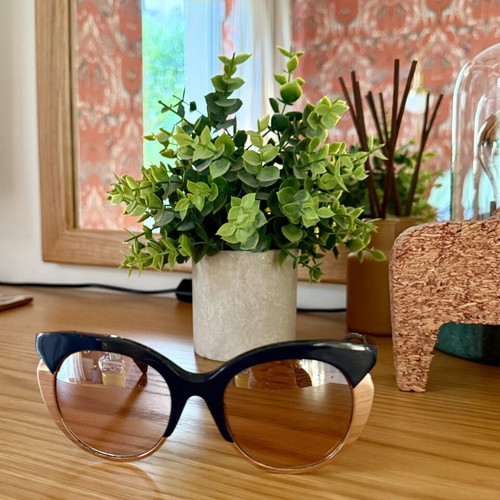 Just Cavalli Cat-Eye Sunglasses Like New, Black Frame, Brown Gradient Lenses