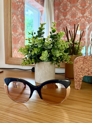 Just Cavalli γυαλιά ηλίου cat-eye σαν καινούργια, μαύρη σκελετός, καφέ διαβαθμισμένοι φακοί