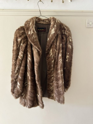 Vintage real fur coat with lining from the 60s