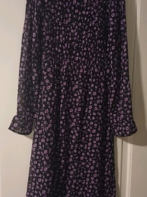 H&M Divided dress new, black with purple flowers, size S