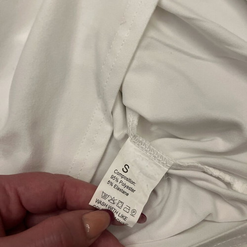Women's white T-shirt with gold decorative pocket, like new, size M
