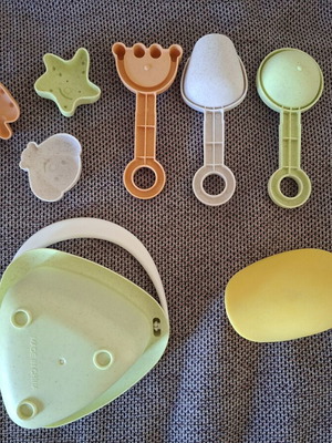 Toy buckets set