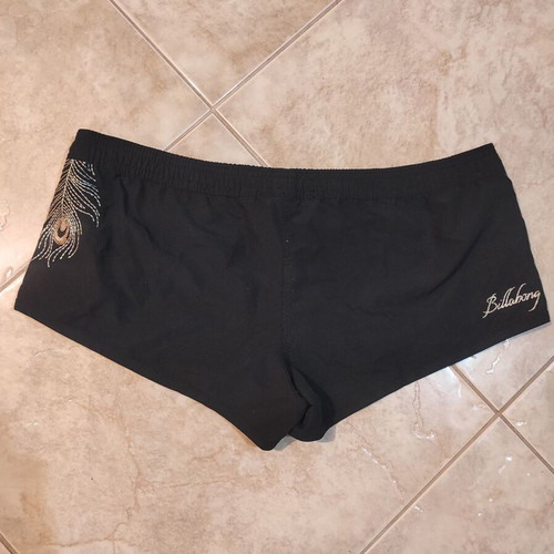 Billabong vintage shorts new with gold embroidered threads and sequins, size S