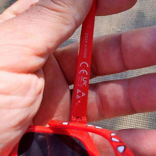 Marvel kids sunglasses like new, red multicolor