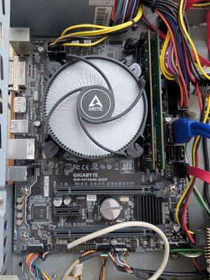 Σετ Gigabyte GA-H110M-D2P με Intel i5-6500, 8GB DDR4 και Arctic Cooler μεταχειρισμένο