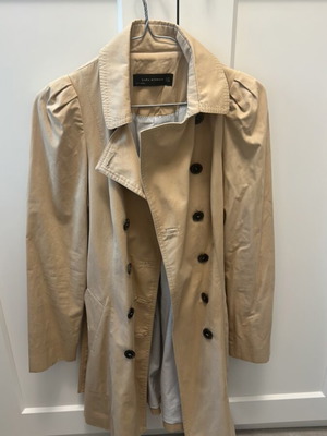 Zara trench coat small, like new, beige