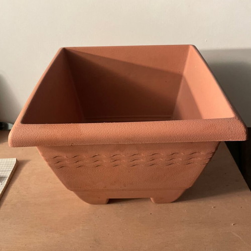 Plastiken plastic planter in ceramic color 26x26x20 new