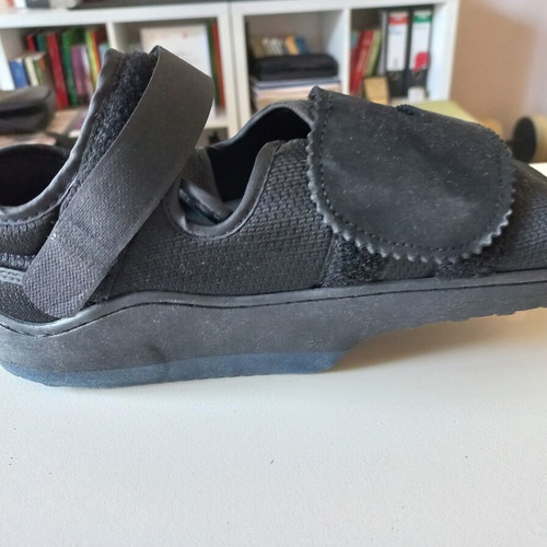 Metatarsal Offloading Shoe new