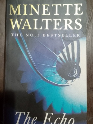 The Echo από Minette Walters μεταχειρισμένο βιβλίο στα Αγγλικά