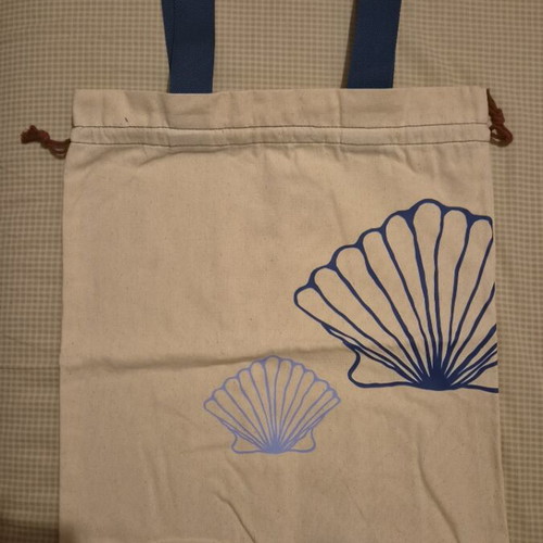 Korres fabric shoulder bag new, blue and white shell design