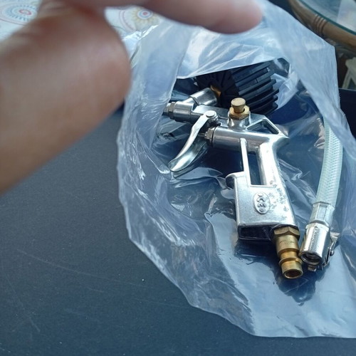 Air Gun with Pressure Gauge like new for Tires